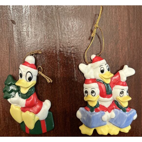 2 VTG Walt Disney Productions Donald Duck‎ ceramic Christmas Ornaments Japan - Picture 1 of 5